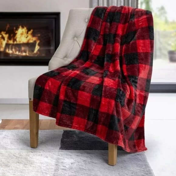 New Buffalo Plaid Red & Black Ribbed Plush Throw Blanket - Picture 1 of 1